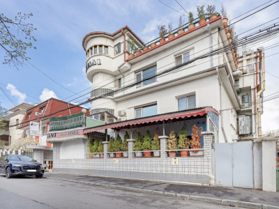 Vila Domenii - Casin