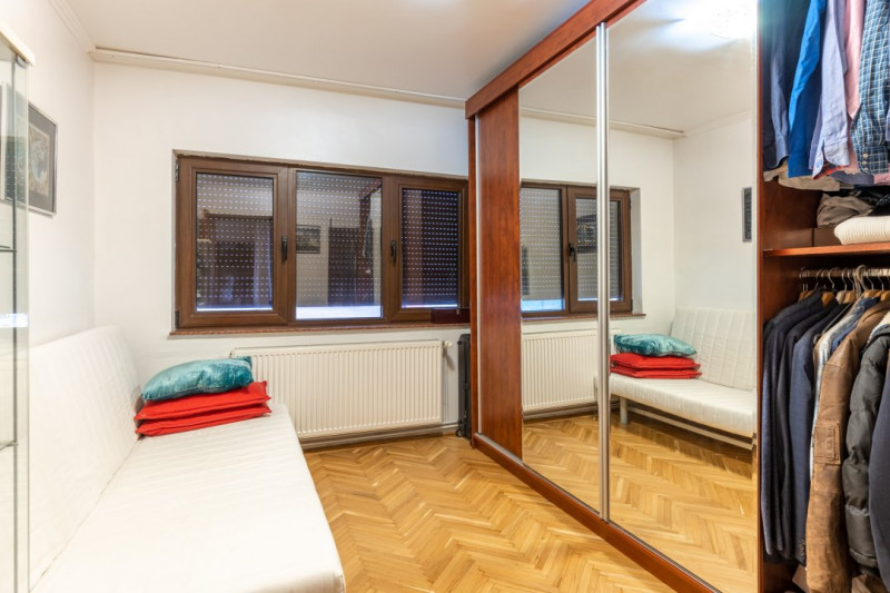 Apartament in vila / 3 camere și dependințe / Liber / Finisat