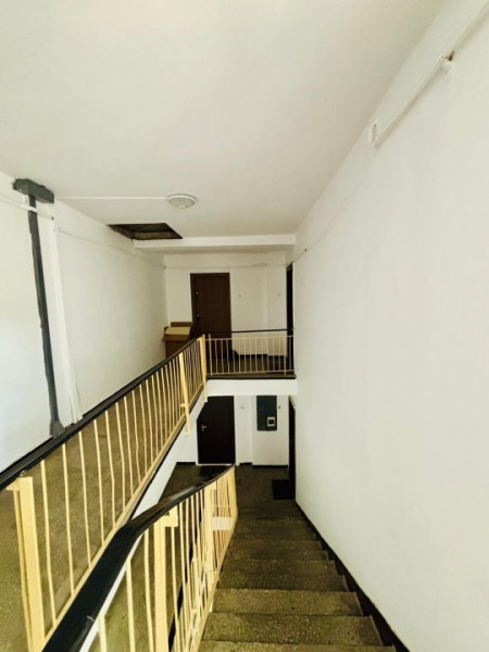 VITAN MALL / DECOMANDAT / BLOC REABILITAT CONSTRUCTIE 1989