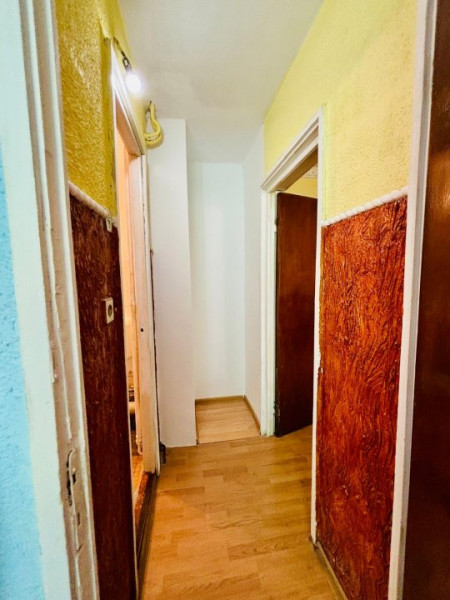 AUCHAN TITAN/AN CONSTRUCTIE 1980/BOXA