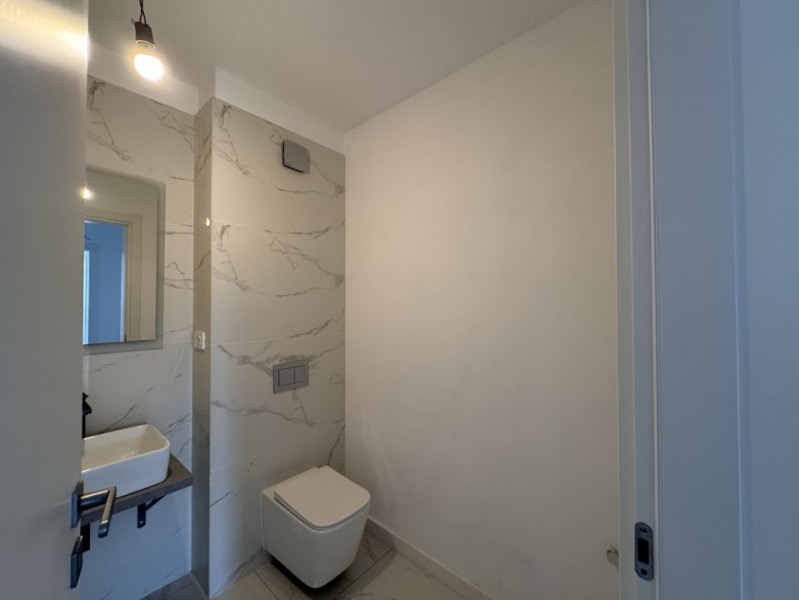 Acasa - la doar câteva minute de metrou !