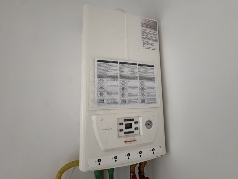 Acasa - la doar câteva minute de metrou !