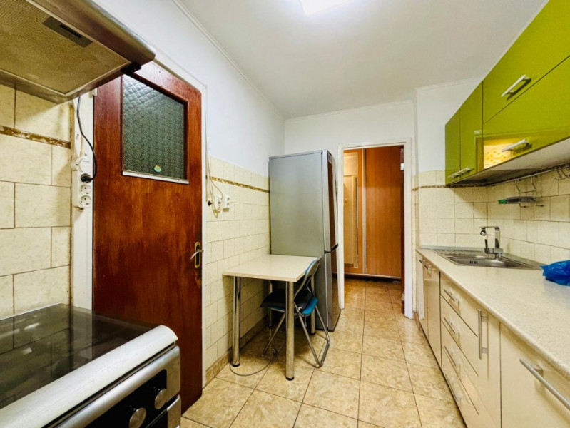 1 Decembrie | Centrala proprie | Etaj 1/4