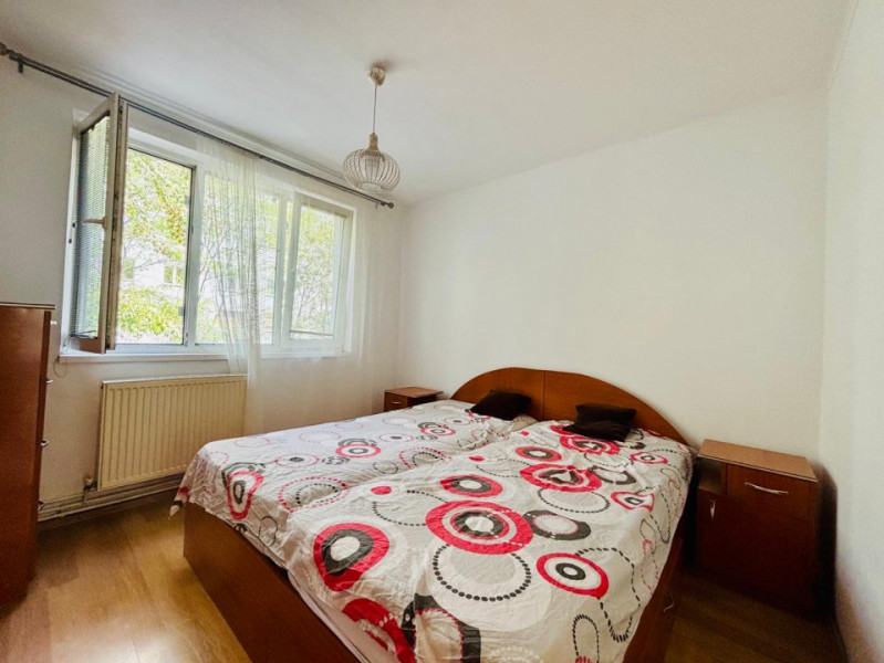 1 Decembrie | Centrala proprie | Etaj 1/4