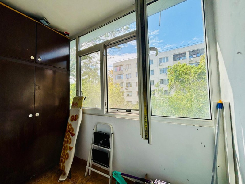 1 Decembrie | Centrala proprie | Etaj 1/4