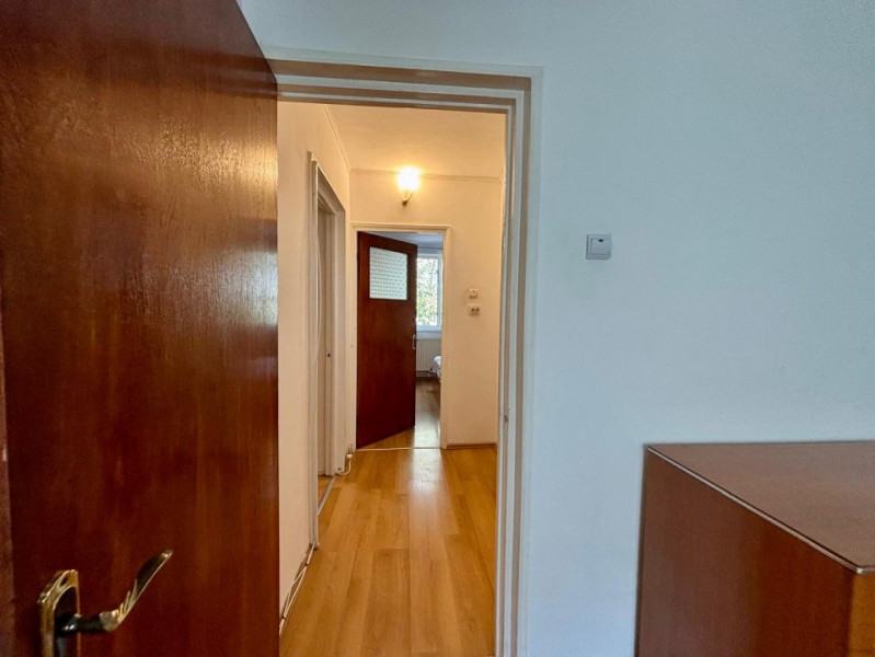 1 Decembrie | Centrala proprie | Etaj 1/4