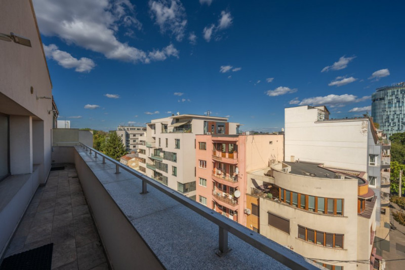 CLĂDIRE DE BIROURI – IMOBIL EMBLEMATIC ÎN ZONA KISELEFF – AVIATORILOR!