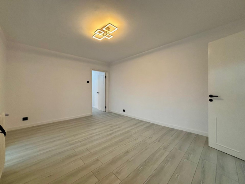 POLICLINICA TITAN / P-TA SALAJAN / RENOVAT COMPLET / GATA DE MUTARE