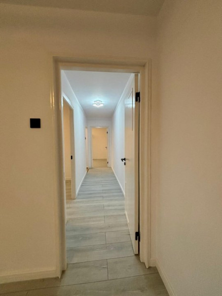 POLICLINICA TITAN / P-TA SALAJAN / RENOVAT COMPLET / GATA DE MUTARE