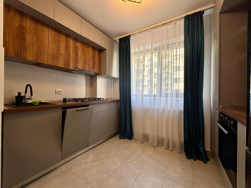 HILLS BRAUNER / METROU NICOLAE TECLU / PARCARE INCLUSA