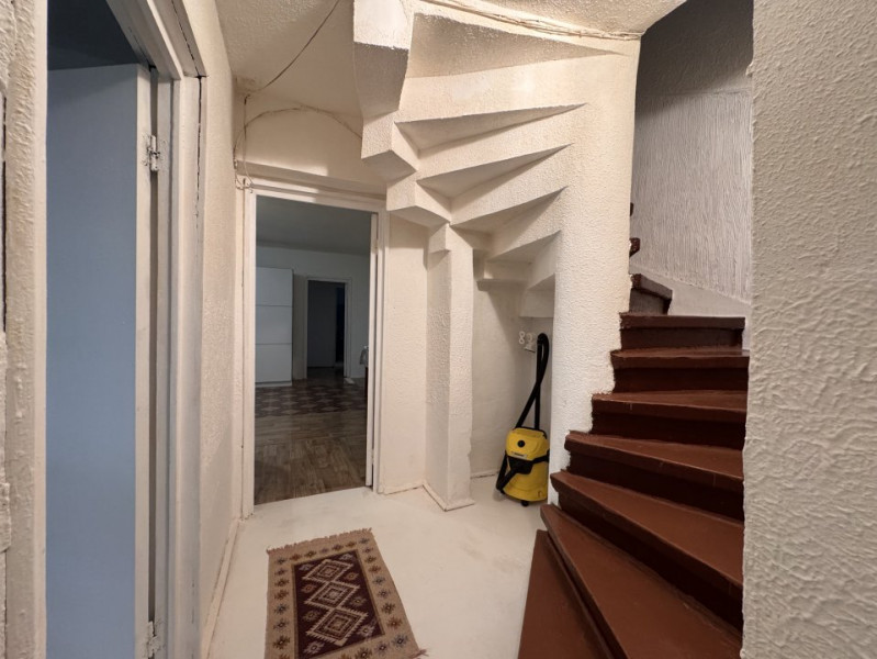 Duplex rar întalnit în București – 5 camere, 2 niveluri, lângă Parcul Morarilor!