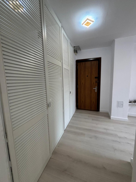 Mega Mall | Renovat la cheie | Balcon 9 mp