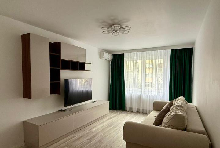 Lacul Tei | Teiul Doamnei | Centrala proprie | Prima inchiriere