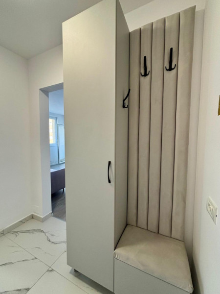 Apartament 2 camere renovat gata de mutat | Sectia 7 Politie | Vedere Est 