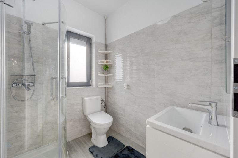 Casă pe parter, curte matură, complex liniștit – Clinceni !